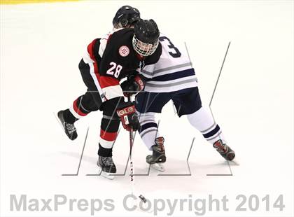 Thumbnail 1 in Chaminade vs. St. Louis University photogallery.