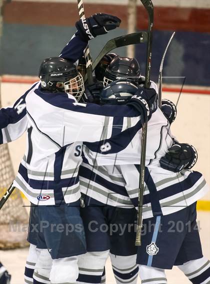 Thumbnail 3 in Chaminade vs. St. Louis University photogallery.