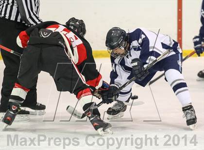 Thumbnail 2 in Chaminade vs. St. Louis University photogallery.