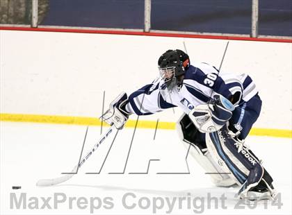 Thumbnail 3 in Chaminade vs. St. Louis University photogallery.