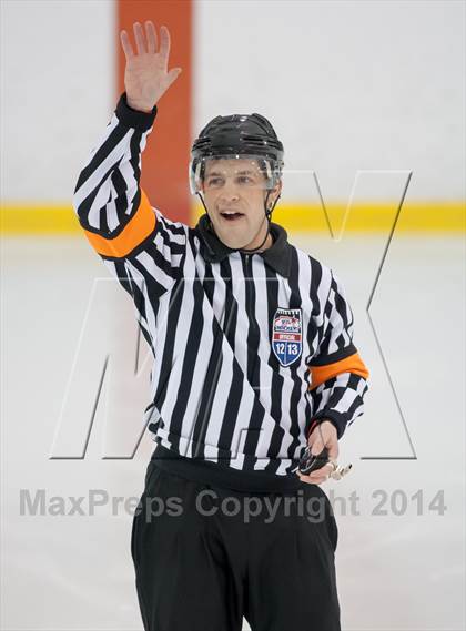Thumbnail 3 in Chaminade vs. St. Louis University photogallery.
