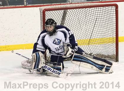 Thumbnail 2 in Chaminade vs. St. Louis University photogallery.