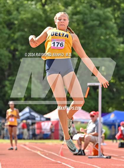 Thumbnail 2 in IHSAA Finals (Long Jump)  photogallery.