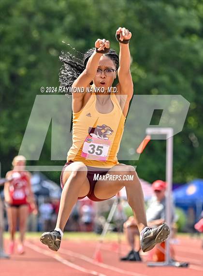 Thumbnail 3 in IHSAA Finals (Long Jump)  photogallery.