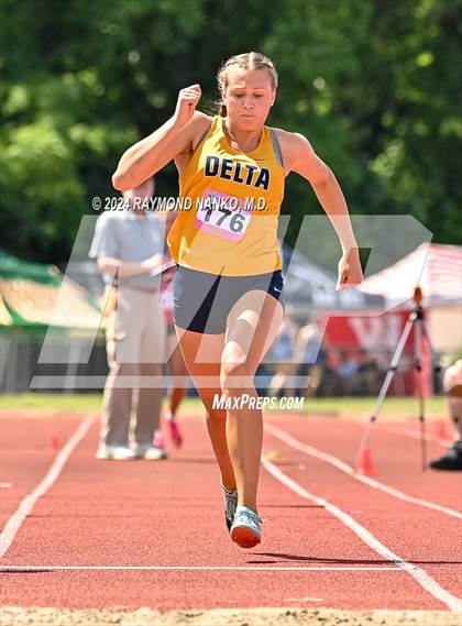 Thumbnail 3 in IHSAA Finals (Long Jump)  photogallery.