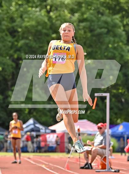 Thumbnail 1 in IHSAA Finals (Long Jump)  photogallery.