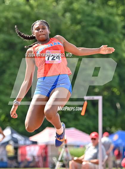 Thumbnail 3 in IHSAA Finals (Long Jump)  photogallery.