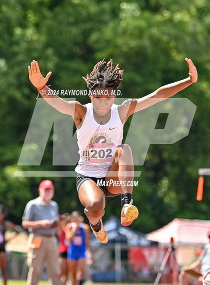 Thumbnail 3 in IHSAA Finals (Long Jump)  photogallery.