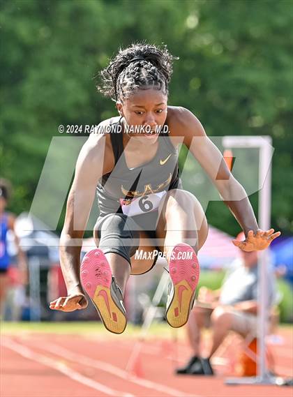 Thumbnail 1 in IHSAA Finals (Long Jump)  photogallery.