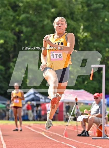 Thumbnail 2 in IHSAA Finals (Long Jump)  photogallery.