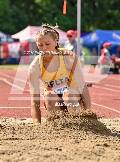 Thumbnail 2 in IHSAA Finals (Long Jump)  photogallery.