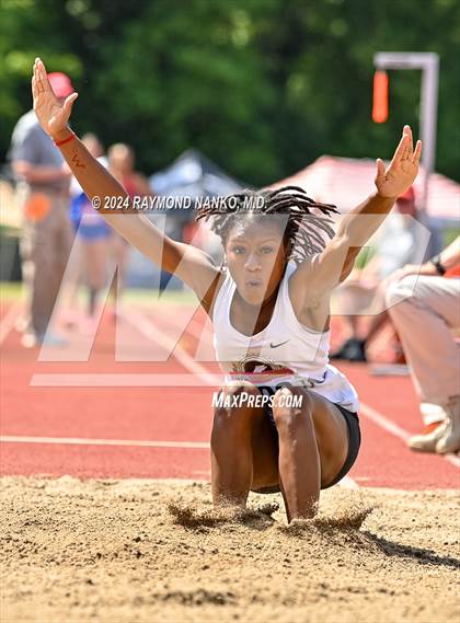Thumbnail 3 in IHSAA Finals (Long Jump)  photogallery.