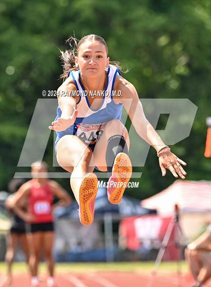 Thumbnail 3 in IHSAA Finals (Long Jump)  photogallery.