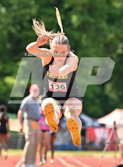 Thumbnail 3 in IHSAA Finals (Long Jump)  photogallery.