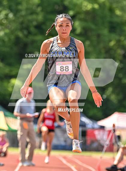 Thumbnail 3 in IHSAA Finals (Long Jump)  photogallery.