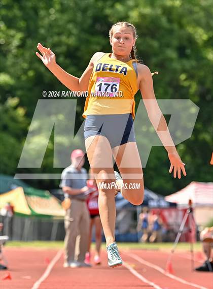 Thumbnail 2 in IHSAA Finals (Long Jump)  photogallery.