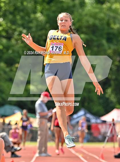 Thumbnail 3 in IHSAA Finals (Long Jump)  photogallery.