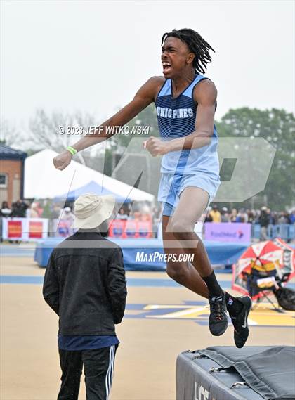 Thumbnail 2 in NCHSAA 3A State Track & Field Championship photogallery.