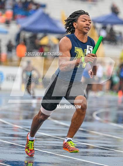 Thumbnail 3 in NCHSAA 3A State Track & Field Championship photogallery.