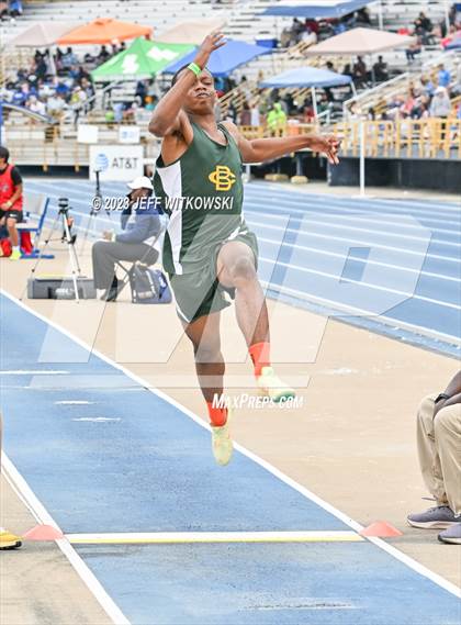 Thumbnail 2 in NCHSAA 3A State Track & Field Championship photogallery.