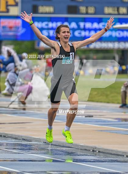 Thumbnail 1 in NCHSAA 3A State Track & Field Championship photogallery.