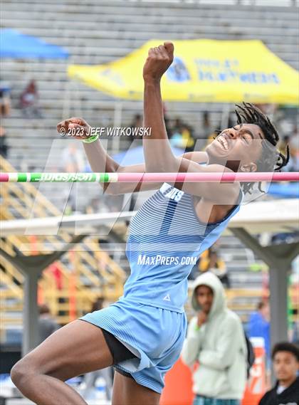 Thumbnail 3 in NCHSAA 3A State Track & Field Championship photogallery.