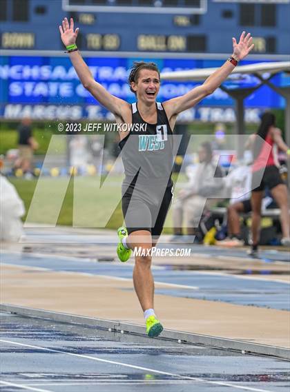 Thumbnail 3 in NCHSAA 3A State Track & Field Championship photogallery.
