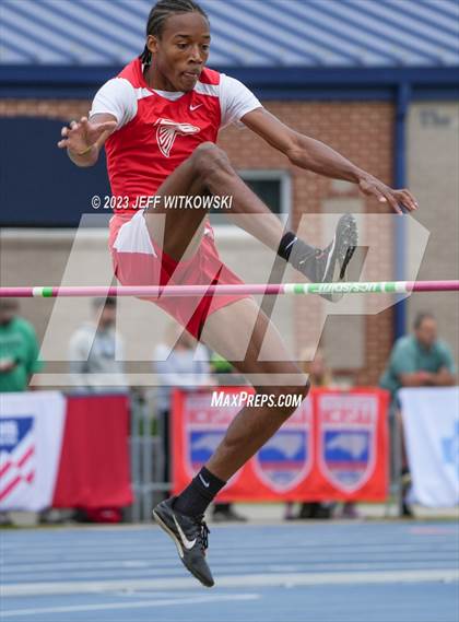 Thumbnail 2 in NCHSAA 3A State Track & Field Championship photogallery.