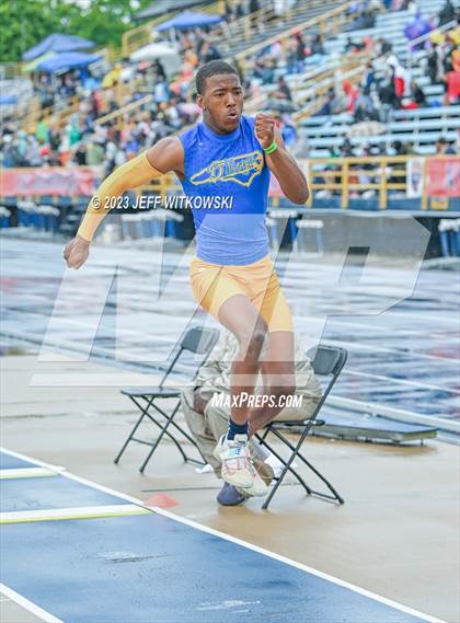 Thumbnail 3 in NCHSAA 3A State Track & Field Championship photogallery.