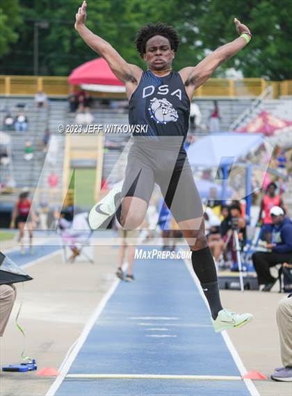 Thumbnail 2 in NCHSAA 3A State Track & Field Championship photogallery.