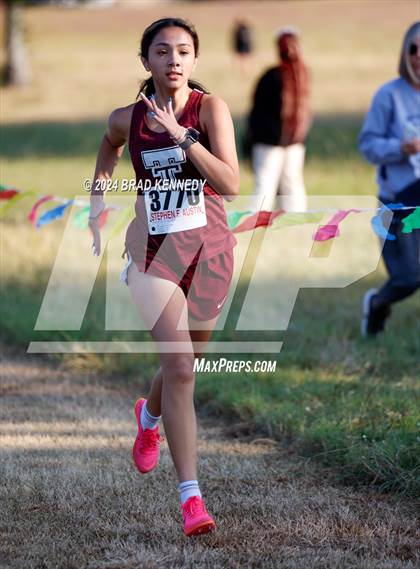 Thumbnail 1 in UIL Cross Country District 23-AA Meet photogallery.