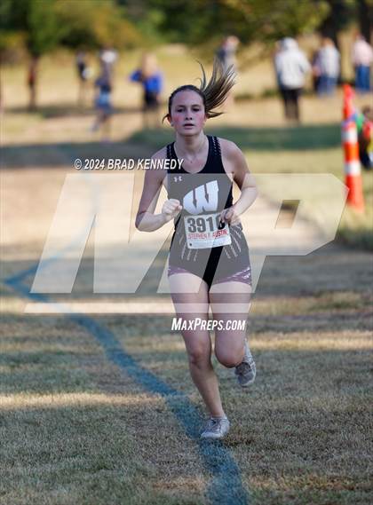Thumbnail 1 in UIL Cross Country District 23-AA Meet photogallery.