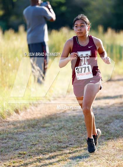Thumbnail 3 in UIL Cross Country District 23-AA Meet photogallery.