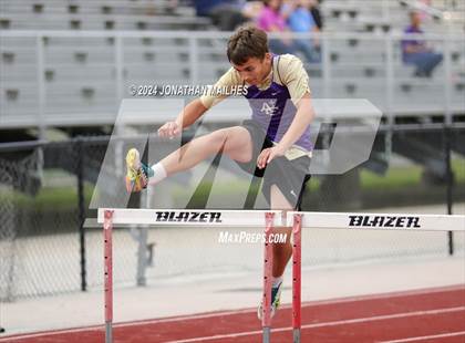 Thumbnail 3 in LHSAA 1A-8 District Meet photogallery.