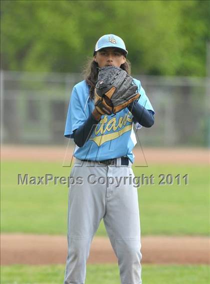 Thumbnail 3 in Galt vs. Burbank (Land Park Easter Tournament) photogallery.