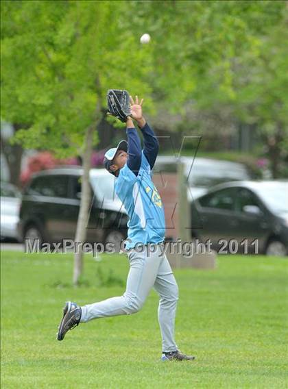 Thumbnail 2 in Galt vs. Burbank (Land Park Easter Tournament) photogallery.