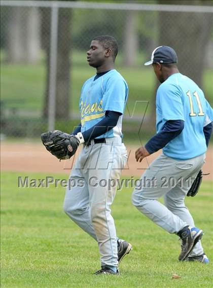 Thumbnail 1 in Galt vs. Burbank (Land Park Easter Tournament) photogallery.