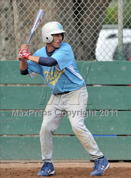 Thumbnail 1 in Galt vs. Burbank (Land Park Easter Tournament) photogallery.