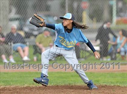 Thumbnail 2 in Galt vs. Burbank (Land Park Easter Tournament) photogallery.