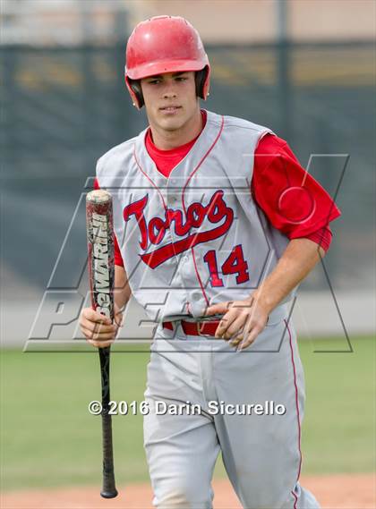 Thumbnail 3 in Desert Vista vs. Mountain View (Desert Vista Tournament) photogallery.
