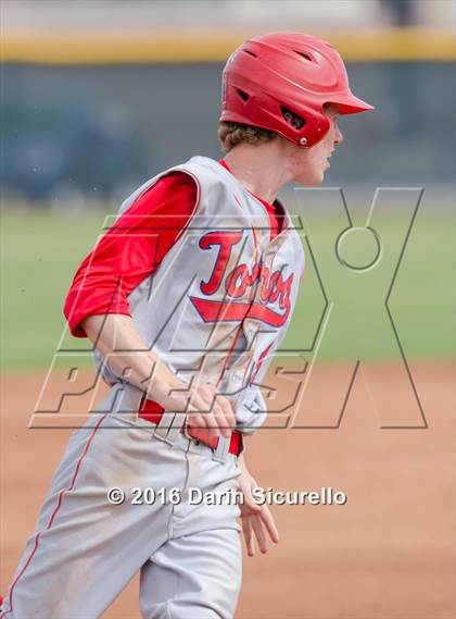 Thumbnail 2 in Desert Vista vs. Mountain View (Desert Vista Tournament) photogallery.