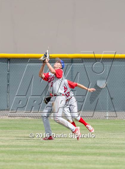 Thumbnail 3 in Desert Vista vs. Mountain View (Desert Vista Tournament) photogallery.