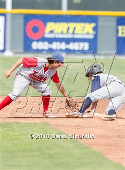 Thumbnail 1 in Desert Vista vs. Mountain View (Desert Vista Tournament) photogallery.