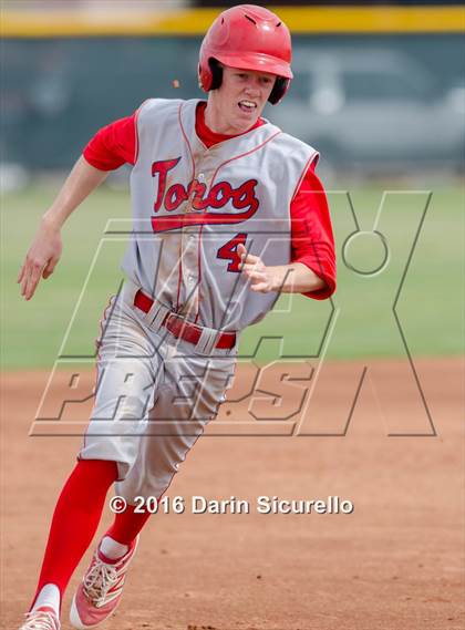 Thumbnail 1 in Desert Vista vs. Mountain View (Desert Vista Tournament) photogallery.