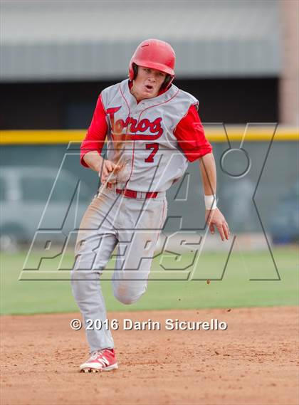 Thumbnail 1 in Desert Vista vs. Mountain View (Desert Vista Tournament) photogallery.