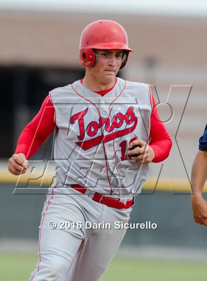 Thumbnail 2 in Desert Vista vs. Mountain View (Desert Vista Tournament) photogallery.