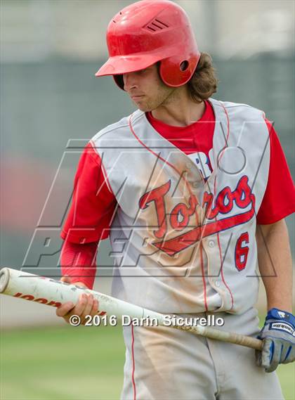 Thumbnail 3 in Desert Vista vs. Mountain View (Desert Vista Tournament) photogallery.