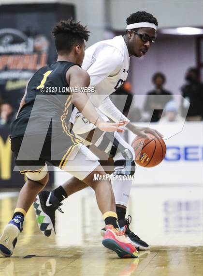 Thumbnail 3 in Cushing Academy vs CBD - Montverde Academy (Spalding Hoophall Classic) photogallery.