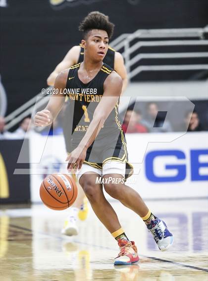 Thumbnail 2 in Cushing Academy vs CBD - Montverde Academy (Spalding Hoophall Classic) photogallery.