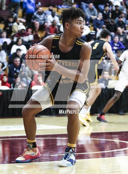 Thumbnail 2 in Cushing Academy vs CBD - Montverde Academy (Spalding Hoophall Classic) photogallery.